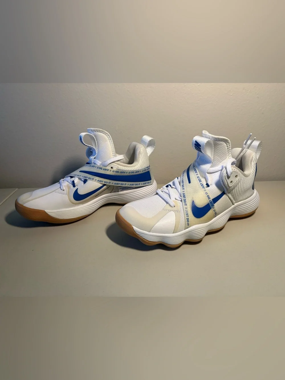 Nike React Hyperset Volleyball/Pickleball athletic shoes.